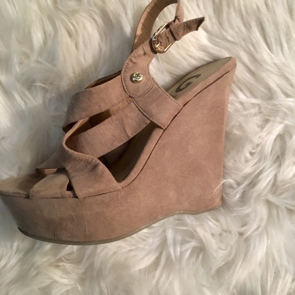 SOLD !!! G by Guess Suede Wedges Size 8 - Picture 5 of 7